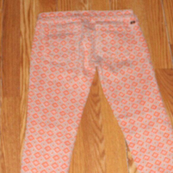🍀 Lucky Brand Charlie Capri Jeans – Size 0/25 – Geometric Print - Picture 7 of 8